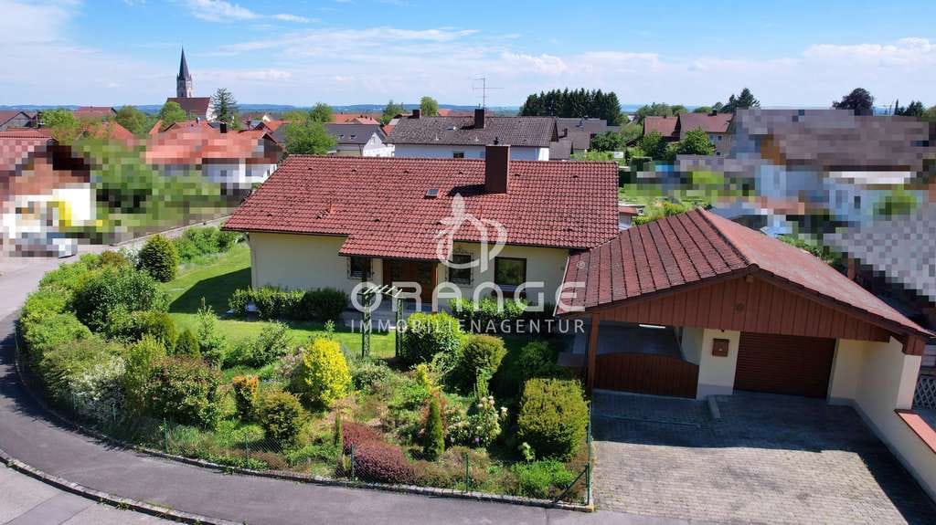 Immobilie in Malching - Wohnen mit Charme: Eckgrundstück – Bungalow mit Wintergarten, Gartenidylle, Keller & viel Platz! - Bild 2