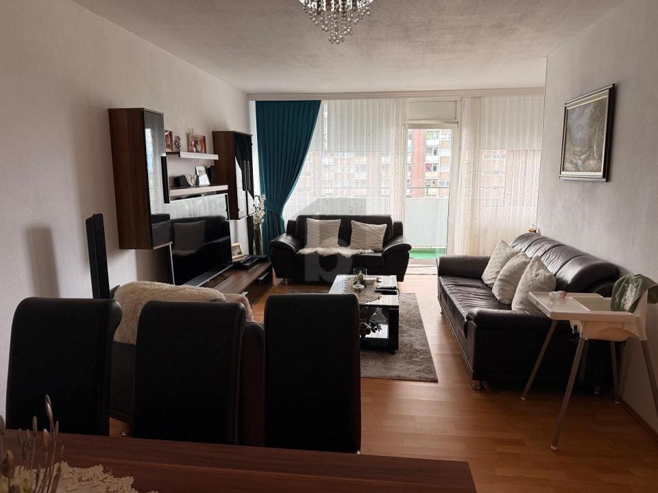 Immobilie in Köln - LICHTDURCHFLUTETES ZUHAUSE MIT BALKON + WEITBLICK - Bild 0