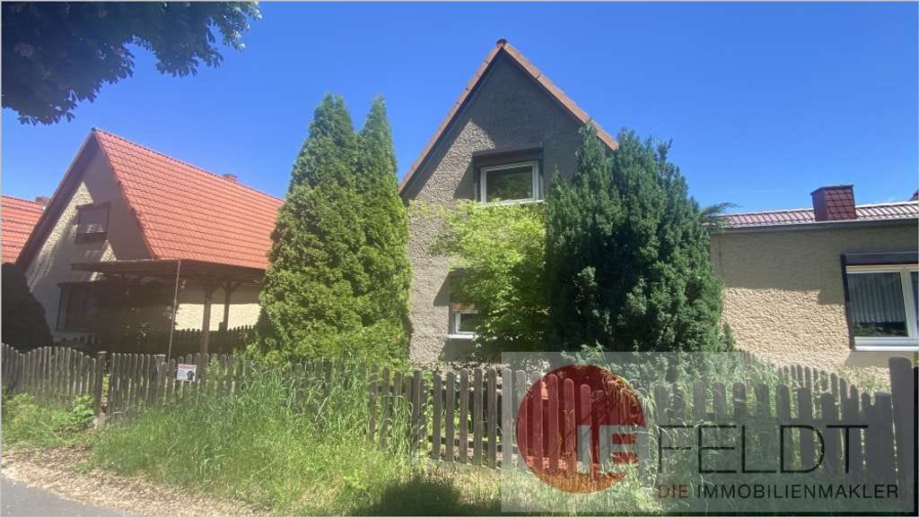 Immobilie in Leegebruch - Reihenmittelhaus in massiver Bauweise mit Anbau und Nebengebäuden - Bild 1