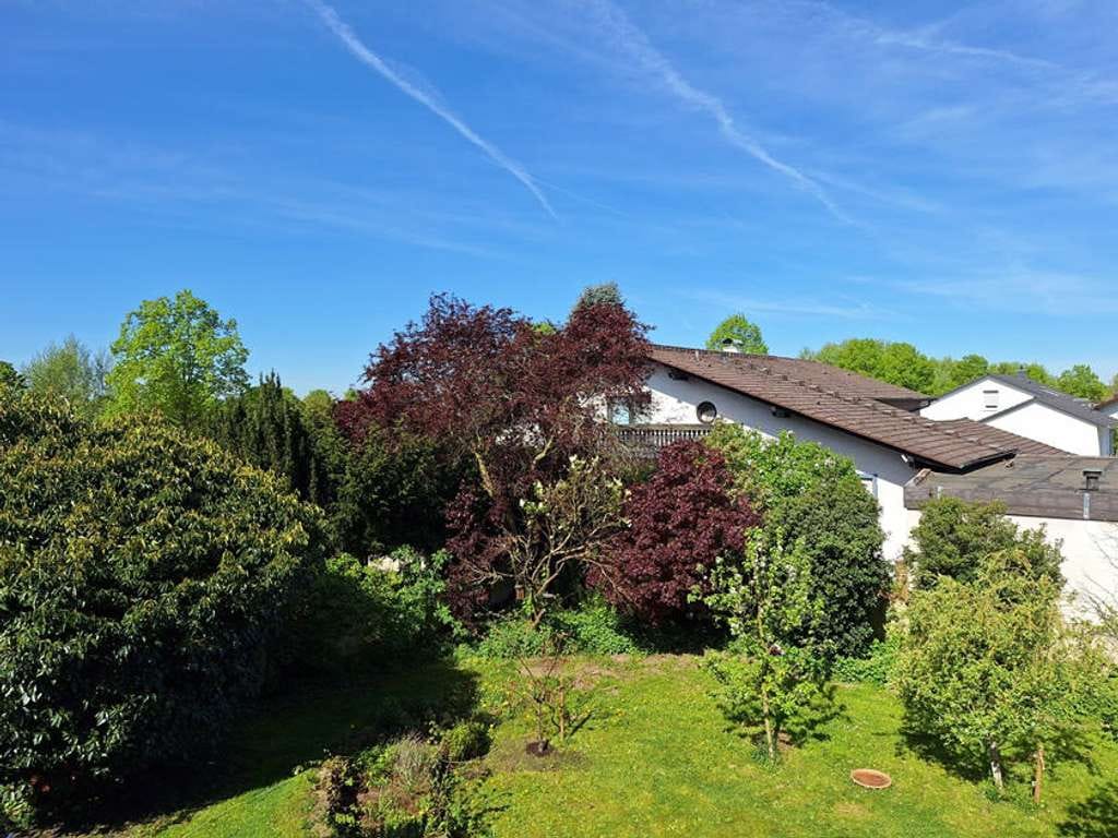 Immobilie in Karlsdorf-Neuthard - Großzügiges, freistehendes 1-Fam.-Haus in sehr schöner, ruhiger Randlage von Karlsdorf - Bild 4