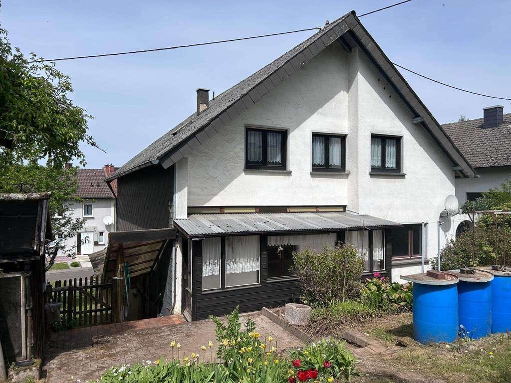 Immobilie in Marpingen - Charmantes Einfamilienhaus mit großem Potenzial und Garten in Marpingen - Bild 2