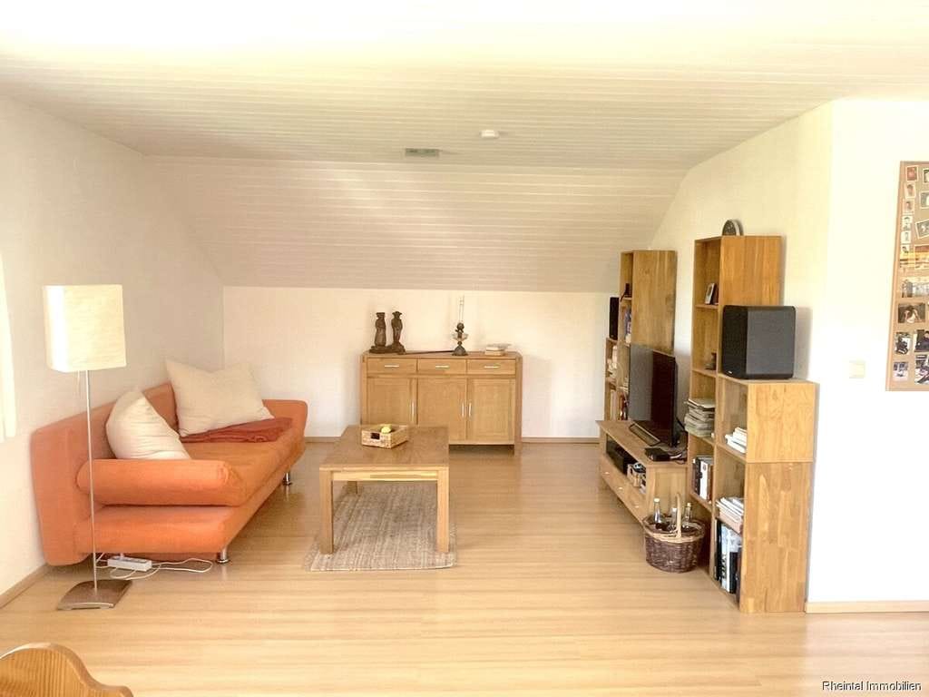 Immobilie in Küssaberg - Charmante Dachgeschosswohnung mit großer Dachterrasse in Rheinheim - Bild 4