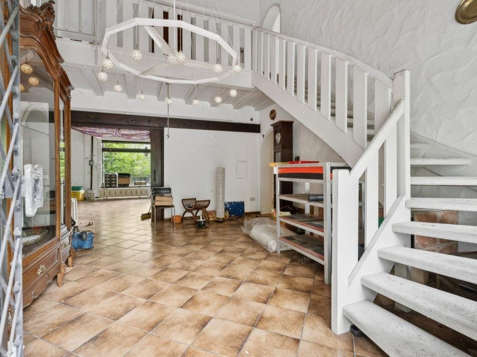 Immobilie in Wilhelmsdorf - Ehemalige Unternehmervilla mit Charme, Platz und Potenzial am Waldrand von Wilhelmsdorf - Bild 0