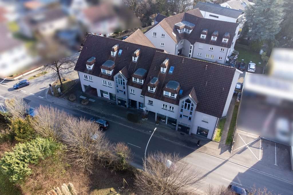 Immobilie in Markdorf - SONNENFÄNGER IN DER CITY! Gepflegte 3-Zimmer-Maisonettewhg. mit Süd-Balkonloggia + TG - Bild 2