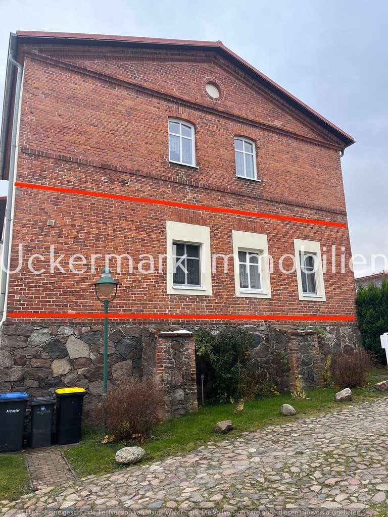 Immobilie in Boitzenburger Land - Kleine feine Wohnung für Dich-mit oder ohne Familie im Boitzenburger Land - Bild 1