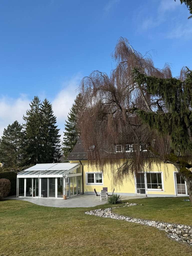 Immobilie in Neustadt an der Waldnaab - Imposantes Einfamilienhaus mit großem Wintergarten - Bild 0