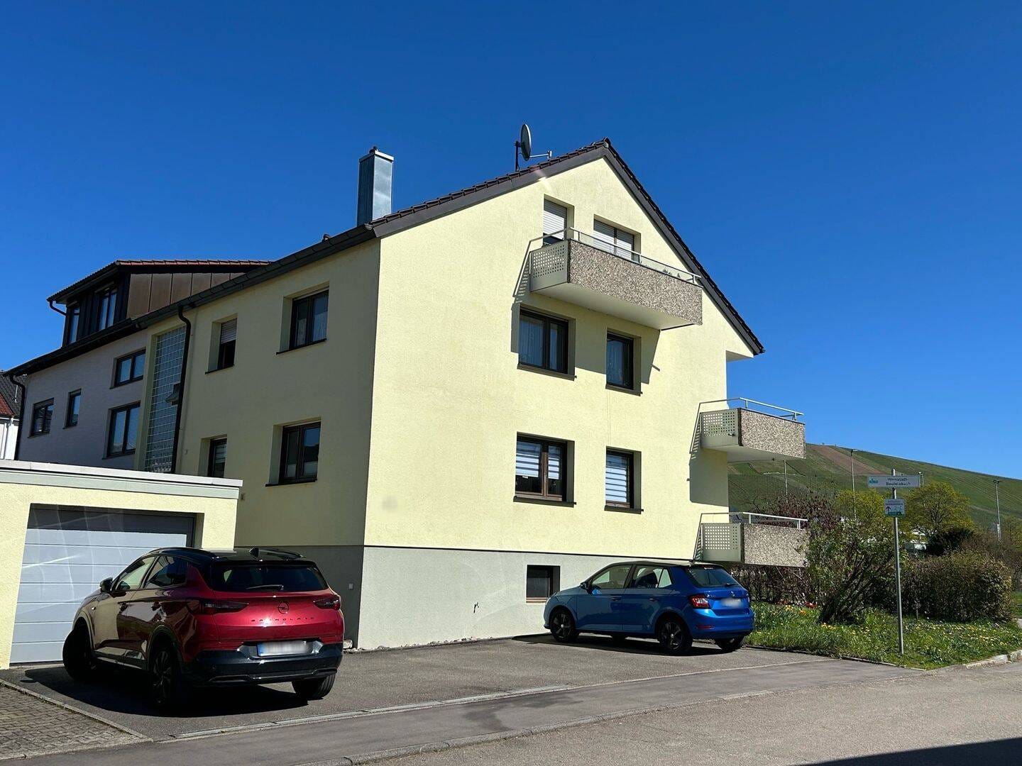 Immobilie in Weinstadt - Dreifamilienhaus mit "Mieterunterstützung"  Eigentum erwerben in Beutelsbach - Bild 0