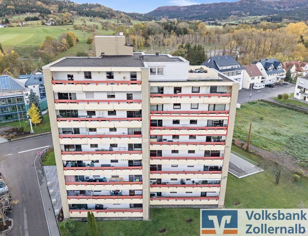 Immobilie in Balingen - Großzügiges Wohnen mit Weitblick - 4,5 Zimmer ETW - Bild 0