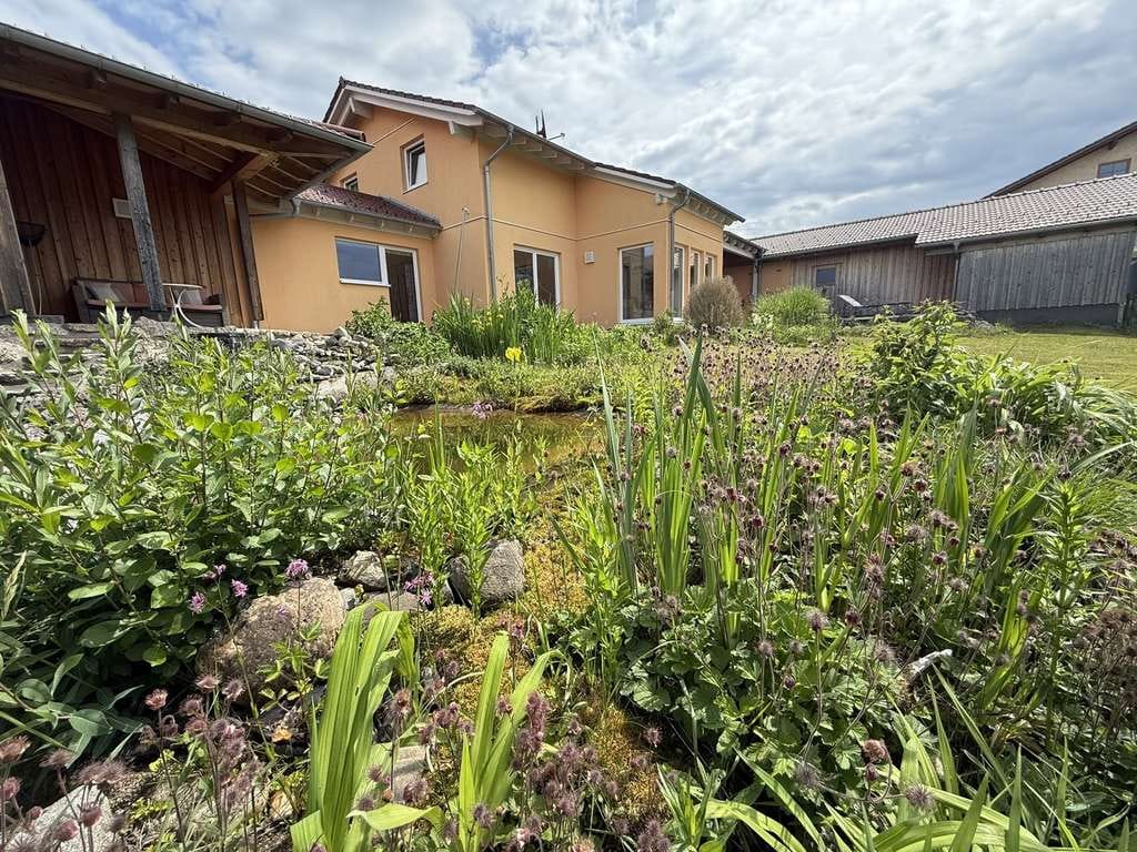 Immobilie in Schonstett - attraktives Wohn- und Gewerbeobjekt mit Bergblick und großzügigem Grundstück - Bild 0