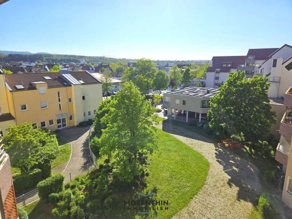 Immobilie in Salach - Attraktive und komfortable 3,5 Zi.-Wohnung  in zentraler Lage von Salach, mit Balkon, Aufzug, Garage - Bild 4
