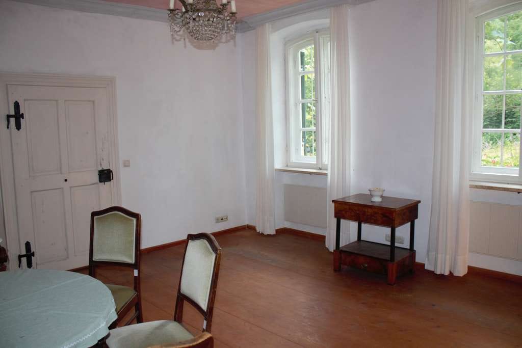 Immobilie in Schiltberg - Historischer Pfarrhof Ruppertszell - Bild 1