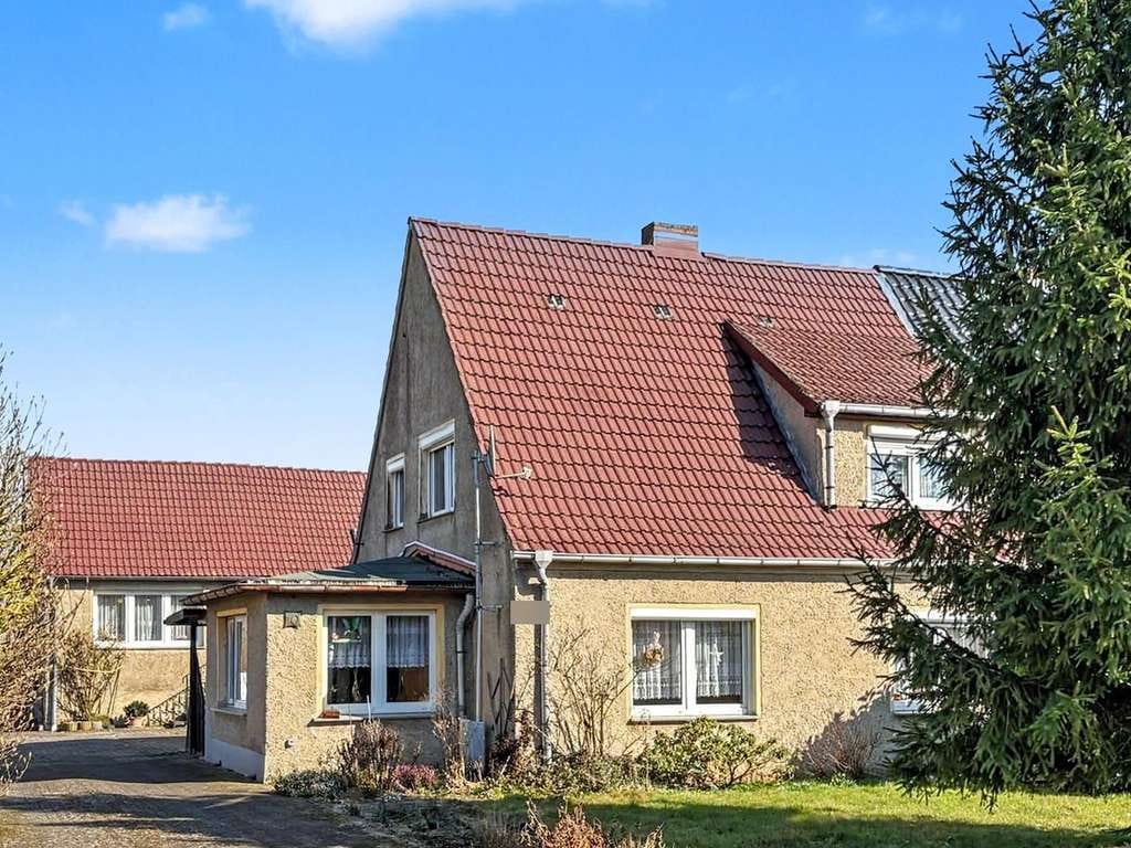 Immobilie in Loitz - Attraktive, sanierbare Doppelhaushälfte mit großer Einliegerwohnung in Rustow (Loitz) - Bild 2