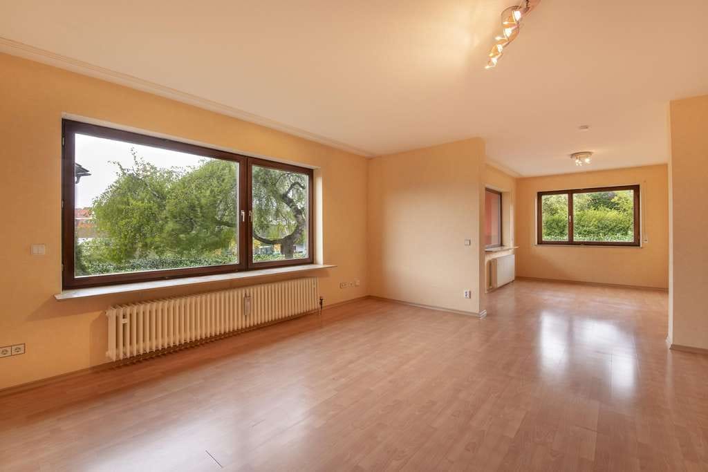 Immobilie in Kleinrinderfeld - Beeindruckende Doppelhaushälfte mit lichtdurchfluteten Räumen in ruhiger Lage - Bild 4