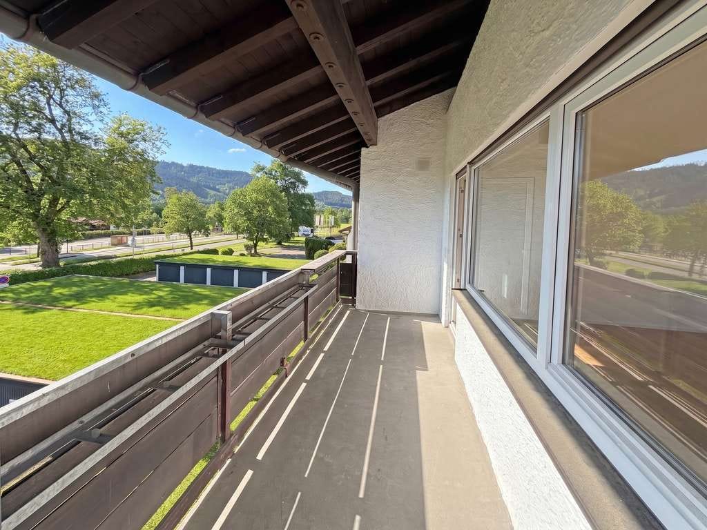 Immobilie in Oberstdorf - Modernisierte 2-Zimmer-Wohnung mit Bergpanorama - Bild 1