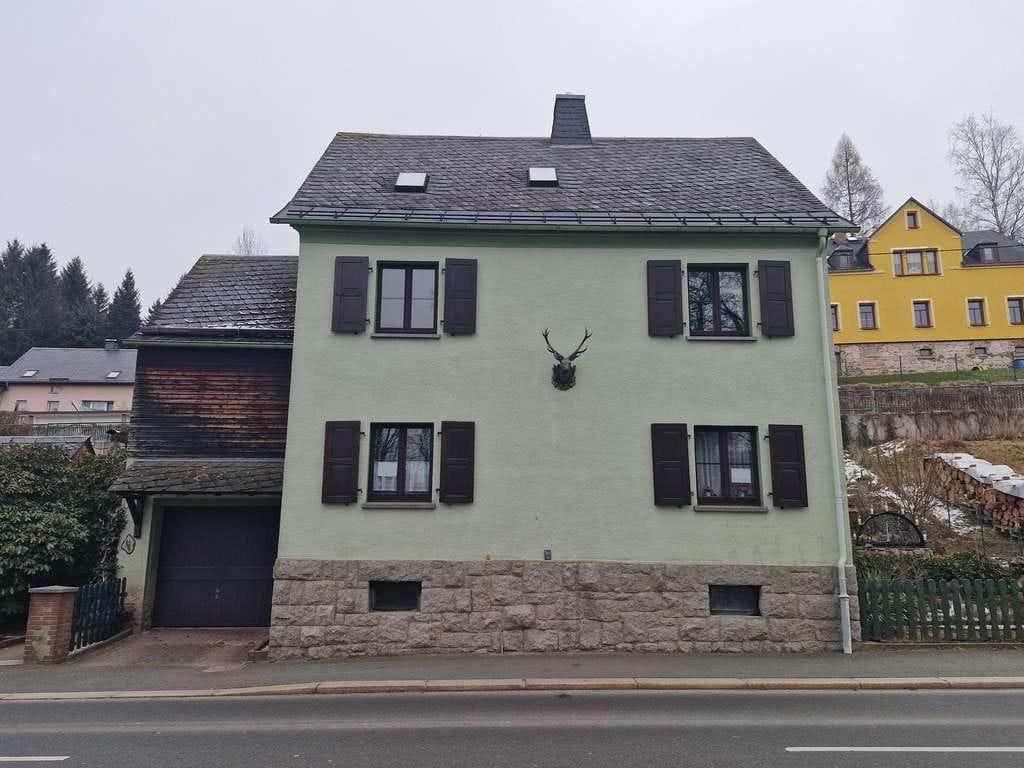 Immobilie in Zschorlau - Viel Platz für die ganze Familie - schönes Haus in Zschorlau! - Bild 1
