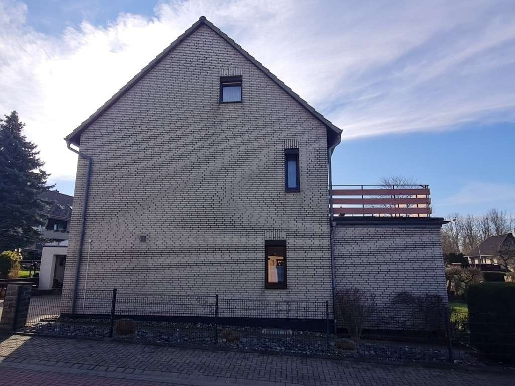 Immobilie in Lengede - Einfamilienhaus mit Charme und Potenzial! - Bild 2