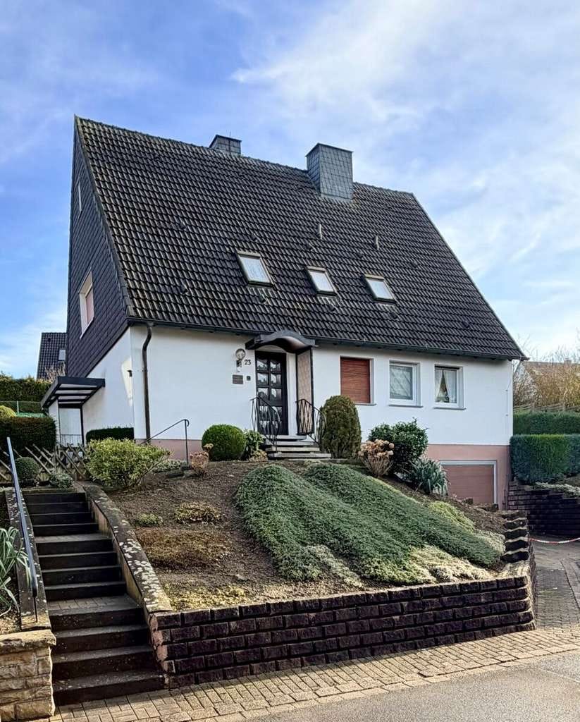 Immobilie in Schwerte - 2-Familien-Haus auf Erbpacht-Grundstück, ideal geeignet als als Mehrgenerationenhaus - Bild 0