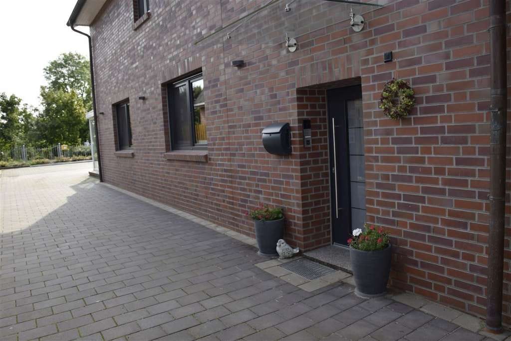 Immobilie in Bülkau - Zeit für neue Ideen! Außergwöhnliches Wohn-/ und Geschäftshaus Bülkau - Bild 2