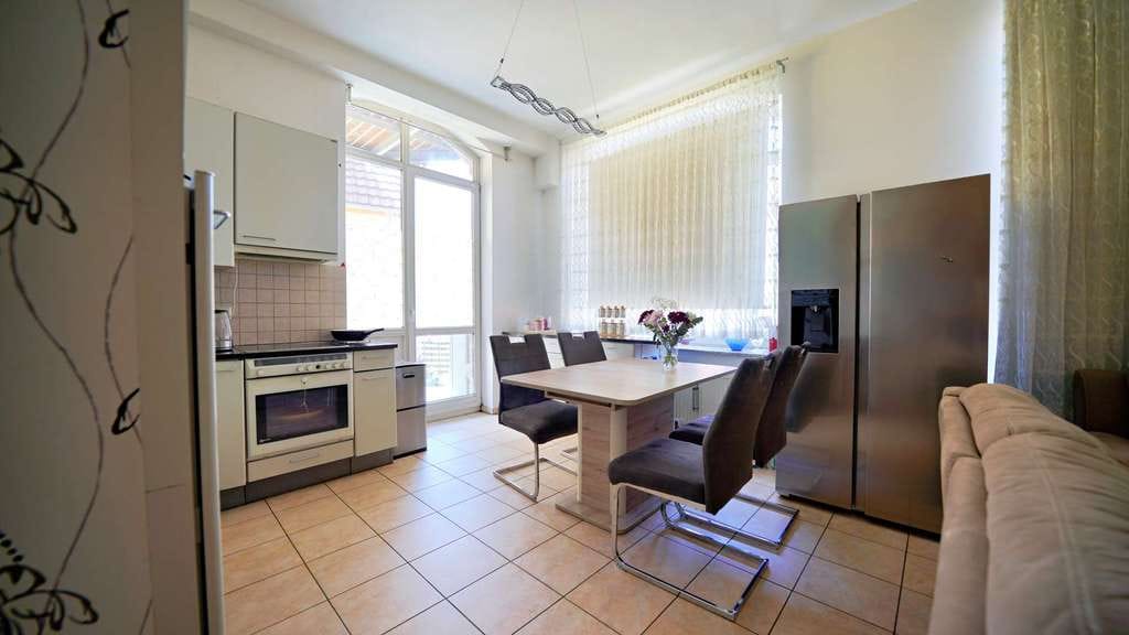 Immobilie in Gemmrigheim - Vermietete 3-Zimmer-Wohnung mit Balkon, TG-Stellplatz & Mietsteigerungsmöglichkeit - Bild 2