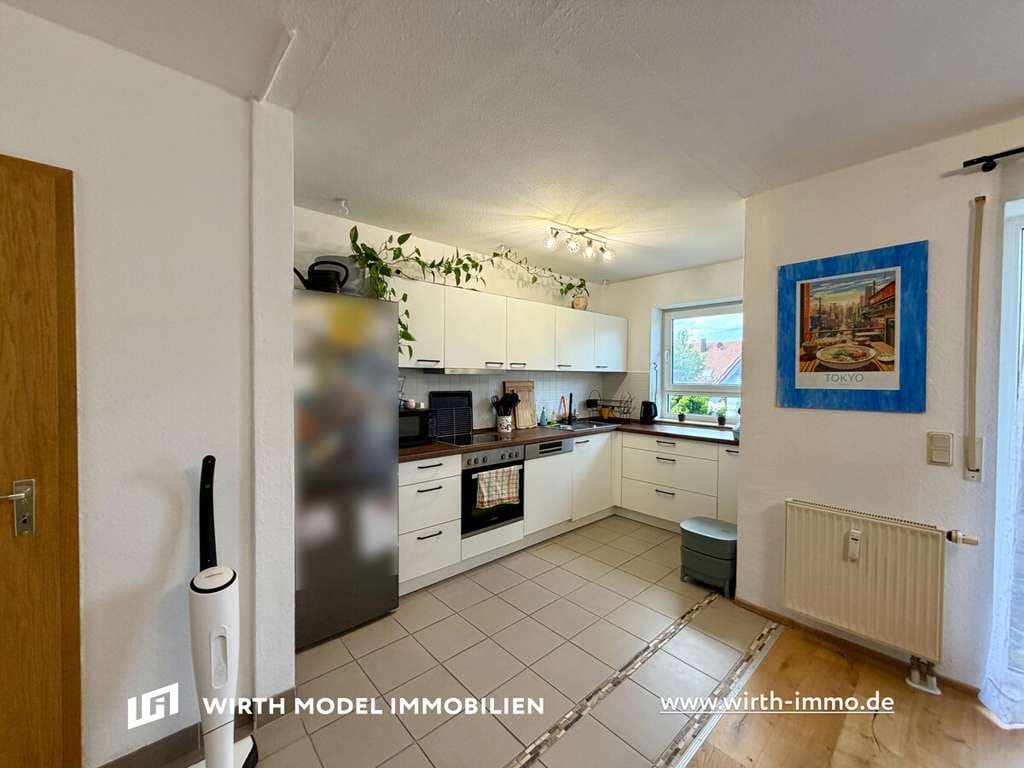 Immobilie in Bergrheinfeld - Schöne-Drei-Zimmer-Wohnung mit Balkon und Stellplatz in Bergrheinfeld - Bild 2