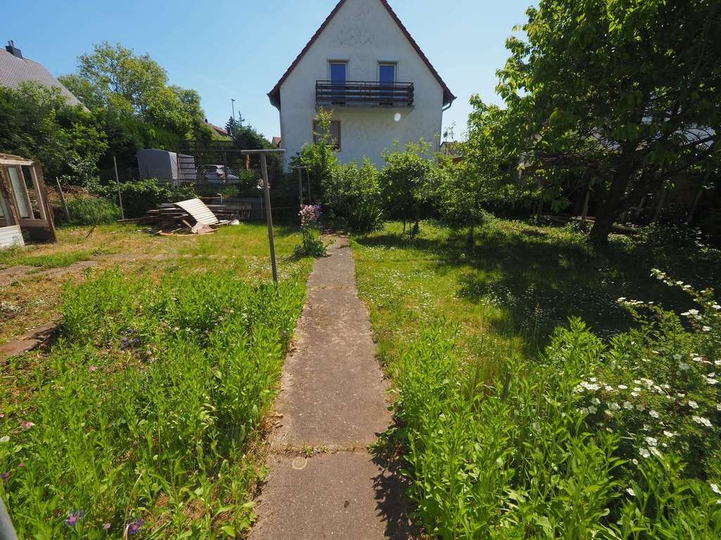Immobilie in Zweibrücken - FREISTEHENDES EINFAMILIENHAUS MIT GARAGE UND GARTEN IN ZWEIBRÜCKEN-IXHEIM - Bild 1