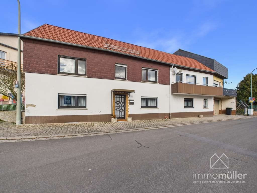 Immobilie in Lautersheim - Einfamilienhaus mit 146 m², Wintergarten & Balkon – familiärer Lage von Lautersheim - Bild 1