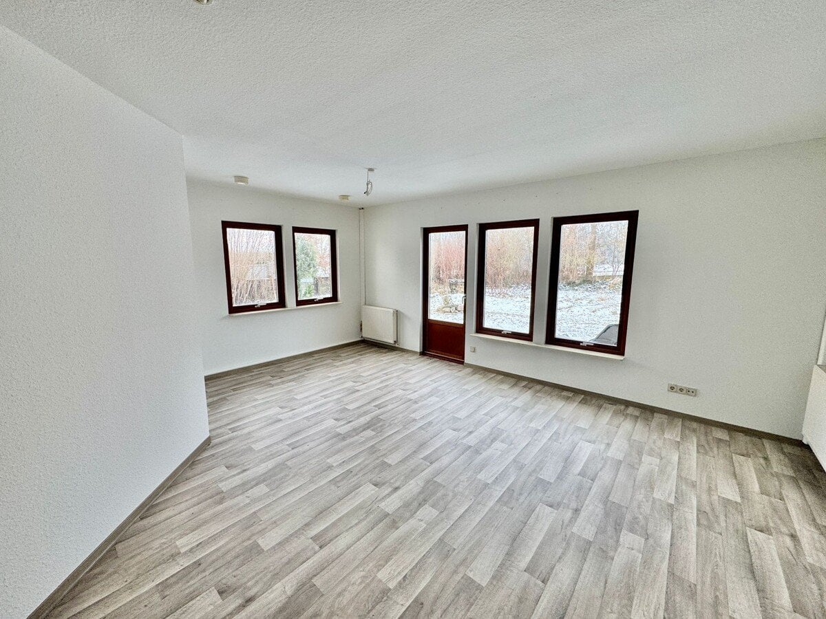 Immobilie in Groß Teetzleben - HORN IMMOBILIEN ++ ca. 8 km bis Neubrandenburg ++ ein großes Haus mit 5 Zimmern - Bild 3