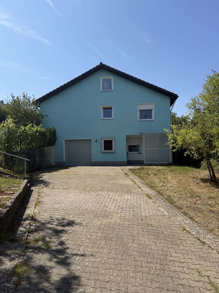 Immobilie in Ellhofen - Traumhaftes Einfamilienhaus in unverbaubarer Aussichtslage – ca. 1.100 m² Grundstück – sofort bezugs - Bild 1