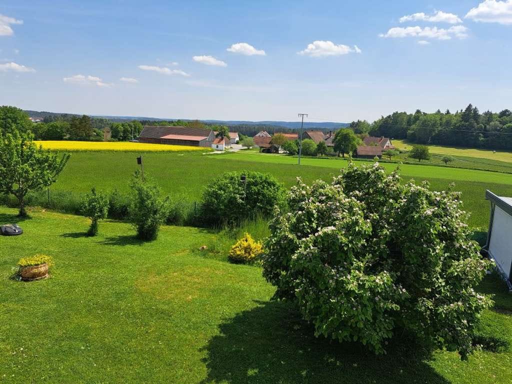 Immobilie in Hohenburg - Einfamilienhaus mit  traumhaftem Ausblick  - Bild 0
