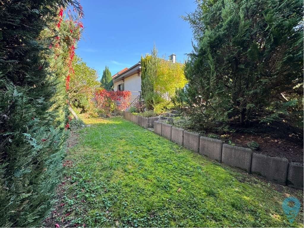 Immobilie in Hennweiler - Ruhe, Komfort & Natur in Hennweiler: Gepflegtes EFH im Landhausstil mit Kamin & Doppelgarage - Bild 3