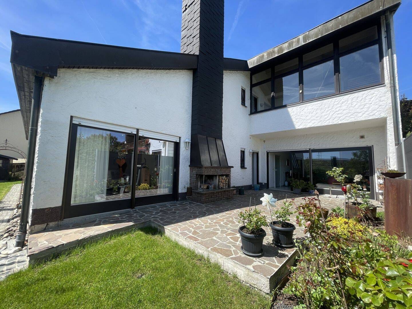 Immobilie in Ebermannstadt - Sehr ruhiges, freistehendes Einfamilienhaus in Ebermannstadt! - Bild 2