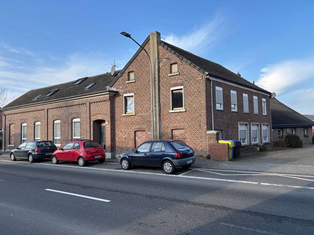 Immobilie in Viersen - Modernisiertes  4 Familienhaus in attraktiver Wohnlage von Viersen-Bockert - Bild 0