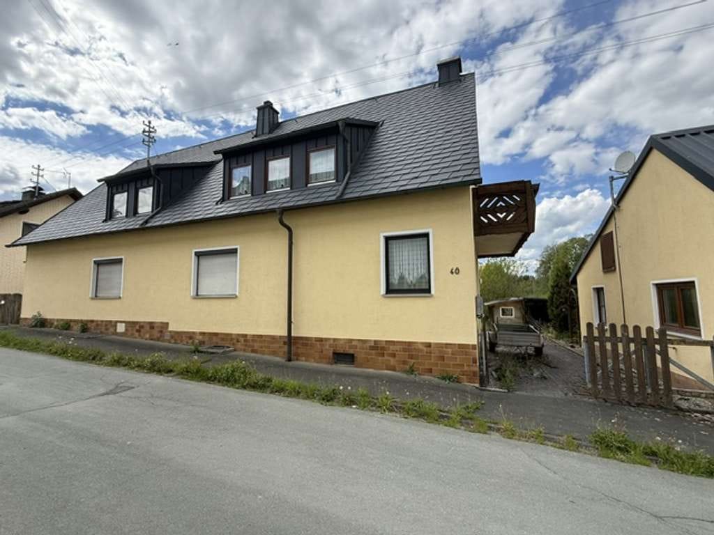 Immobilie in Schauenstein - 1-2 Familienhaus mit Nebengebäude u. Garagen in der Gemeinde Schauenstein zur freien Gestaltung - Bild 0