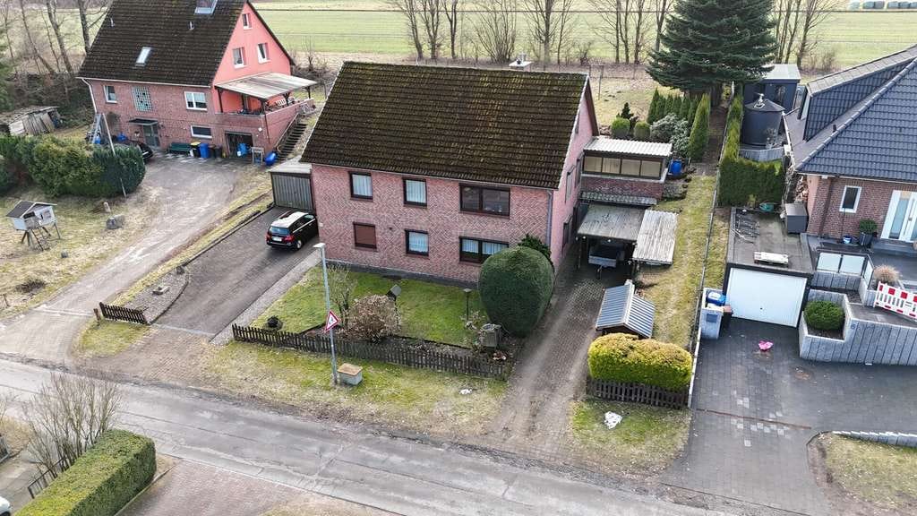Immobilie in Rosengarten - ***ROSENGARTEN***1-2 FAMILIENHAUS DIREKT AM IDDENSENER WALDRAND ZU VERKAUFEN*** - Bild 1