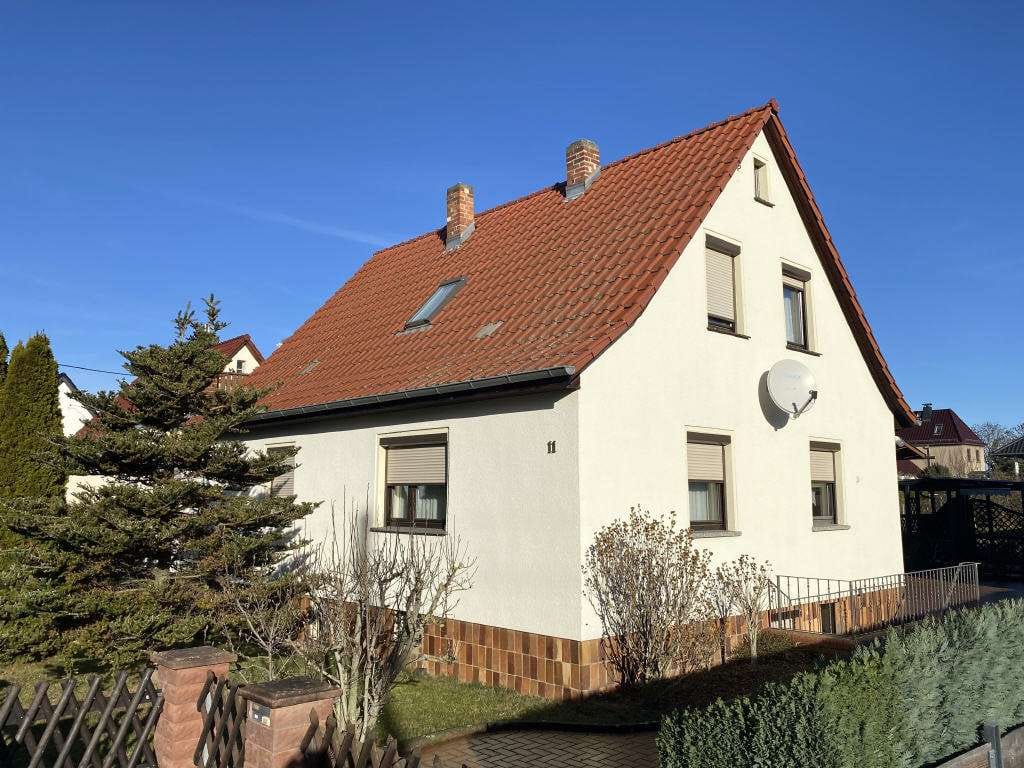 Immobilie in Hirschstein - Ankommen &amp; Wohlfühlen: Großzügiges Einfamilienhaus mit großzügigem Garten, Balkon u.v.m.... - Bild 0
