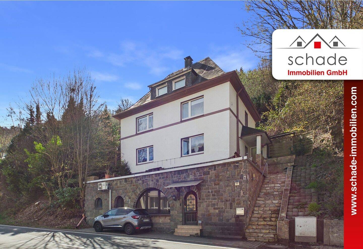 Immobilie in Schalksmühle - SCHADE IMMOBILIEN - Zweifamilienhaus mit vielen Möglichkeiten in Schalksmühle! - Bild 0