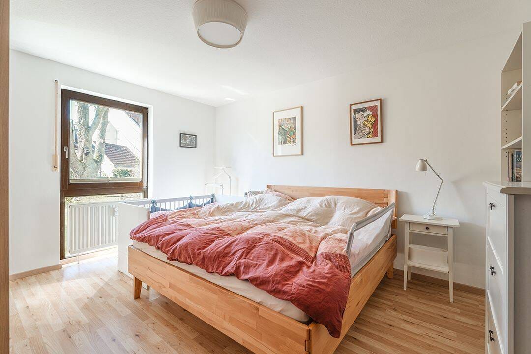 Immobilie in Stahnsdorf - Charmante Wohnung mit Einfamilienhaus-Charakter und eigenem Garten - Bild 4
