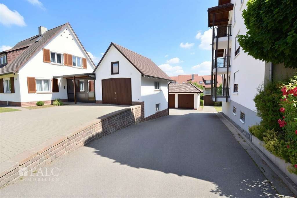 Immobilie in Neuenbürg - Ruhige Lage mit großem Grundstück - Bild 2