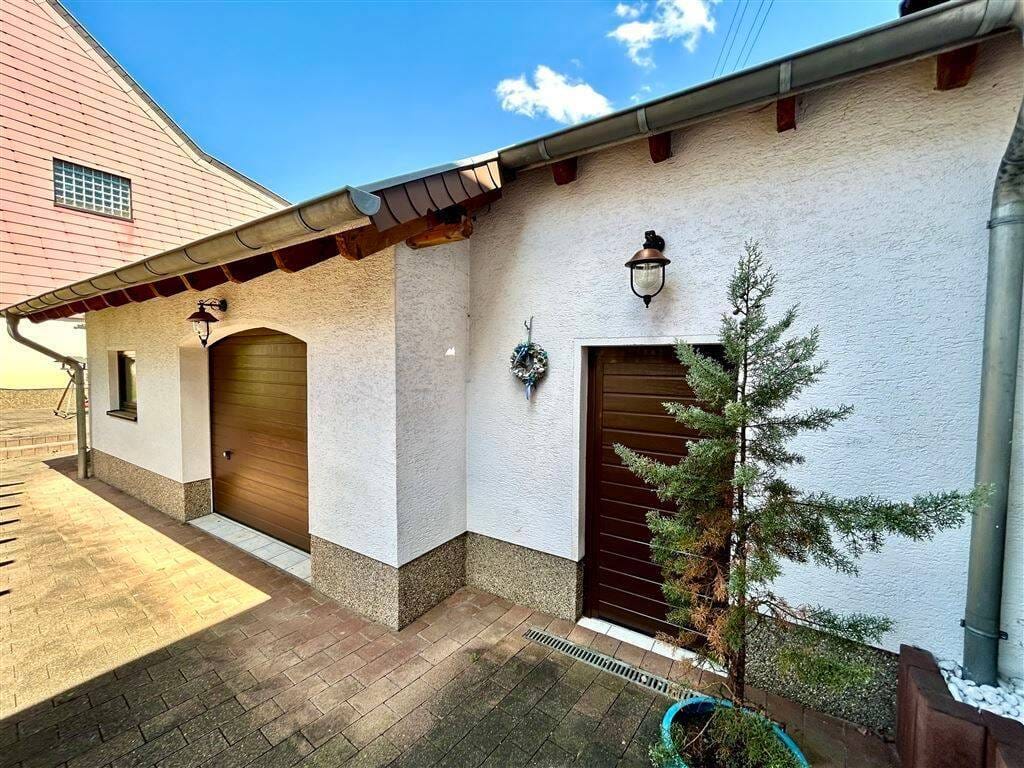 Immobilie in Quierschied - Quierschied: Freist. Einfamilienhaus mit Do-Garage - Bild 1
