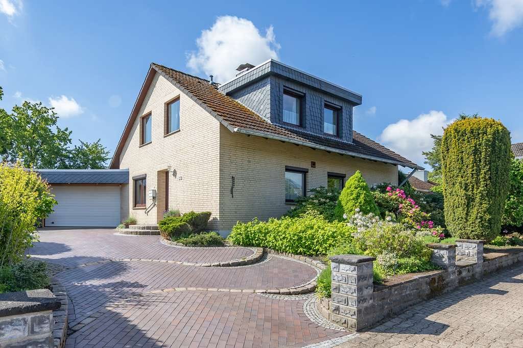 Immobilie in Reppenstedt - Kapitalanlage und Eigenheim zugleich! Großzügiges 1–2-Fam. Haus mit Einliegerwohnung in Reppenstedt - Bild 0