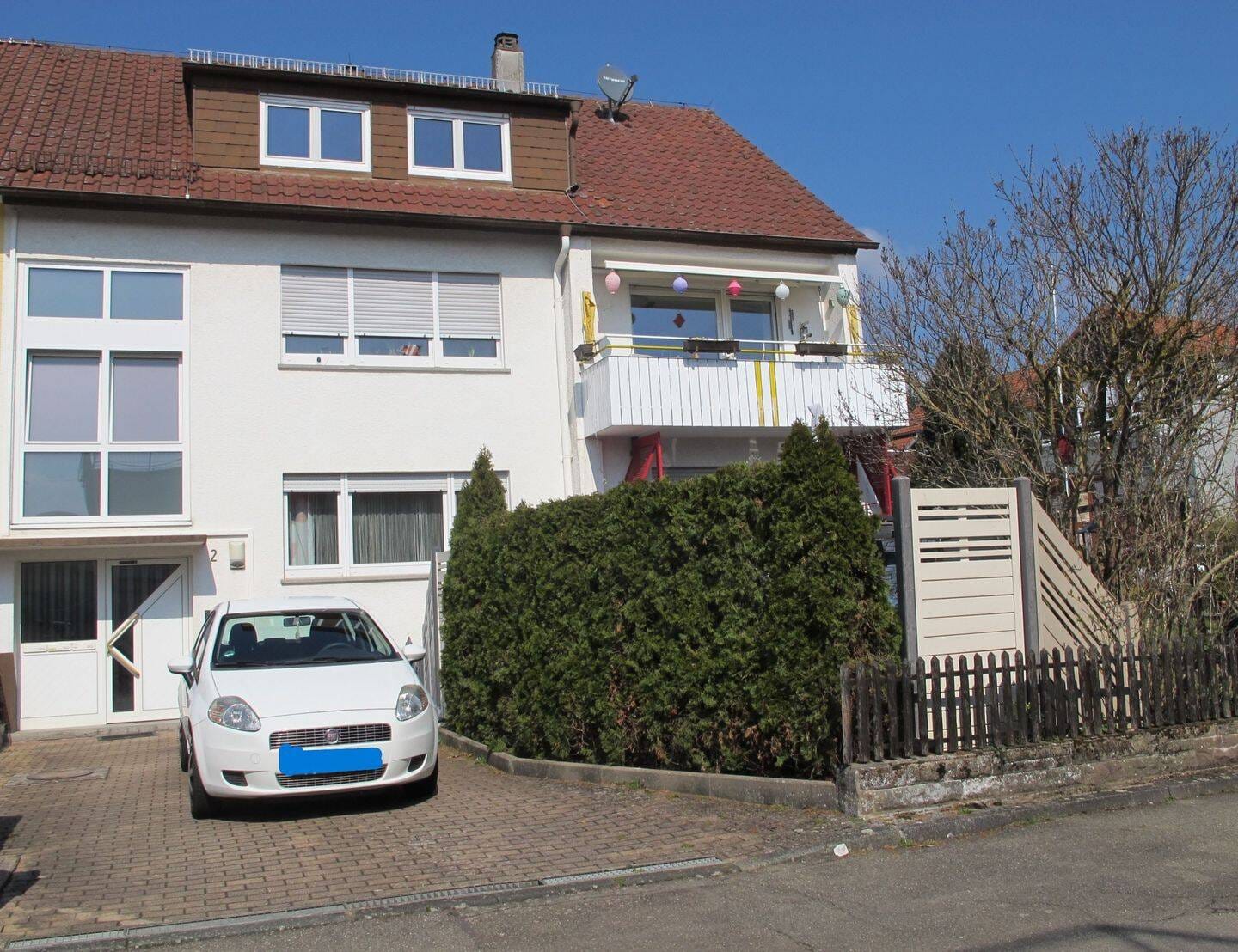 Immobilie in Schönaich - Gepflegtes 3-Familien-Wohnhaus mit Doppelgarage, Stellplatz, Fahrradraum, Garten in sonniger Lage - Bild 0
