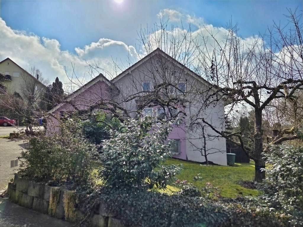 Immobilie in Haßfurt - Traumhaftes Wohnen für Ihre Familie (Wfl. ca. 245 m²) mit großem Garten in naturnaher, ruhiger La - Bild 3