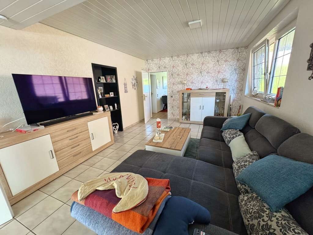 Immobilie in Emsdetten - Gepflegtes Zweifamilienhaus mit schönem Garten in Hollingen! - Bild 3