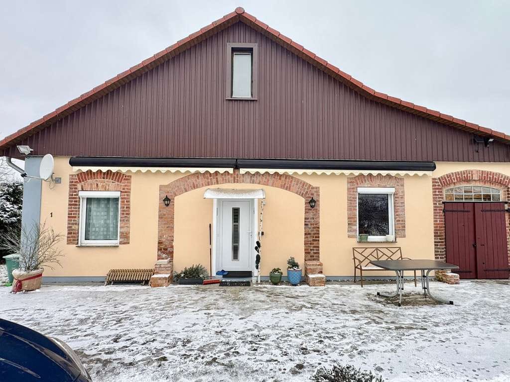 Immobilie in Viereck - HORN IMMOBILIEN ++ Viereck bei Pasewalk, tolles Haus in toller Lage, das Richtige für Aussteiger! - Bild 1