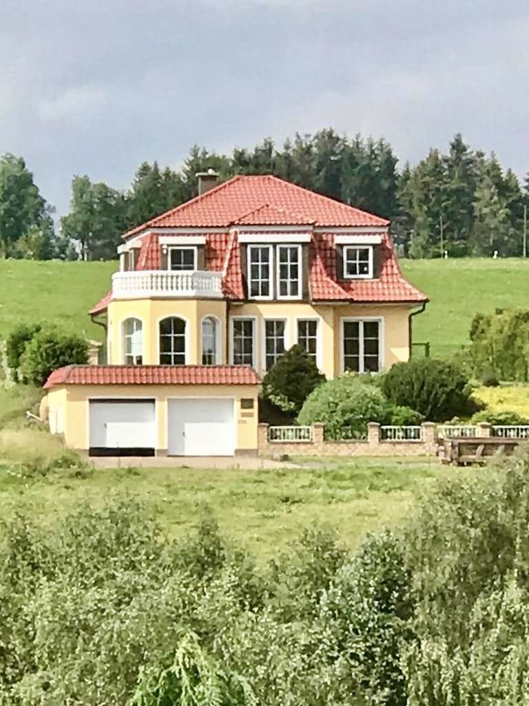 Immobilie in Frankenheim/Rhön - Ein/Zweifamilienhaus  mit Garage in Frankenheim/Rhön, 5 Zimmer - Bild 1