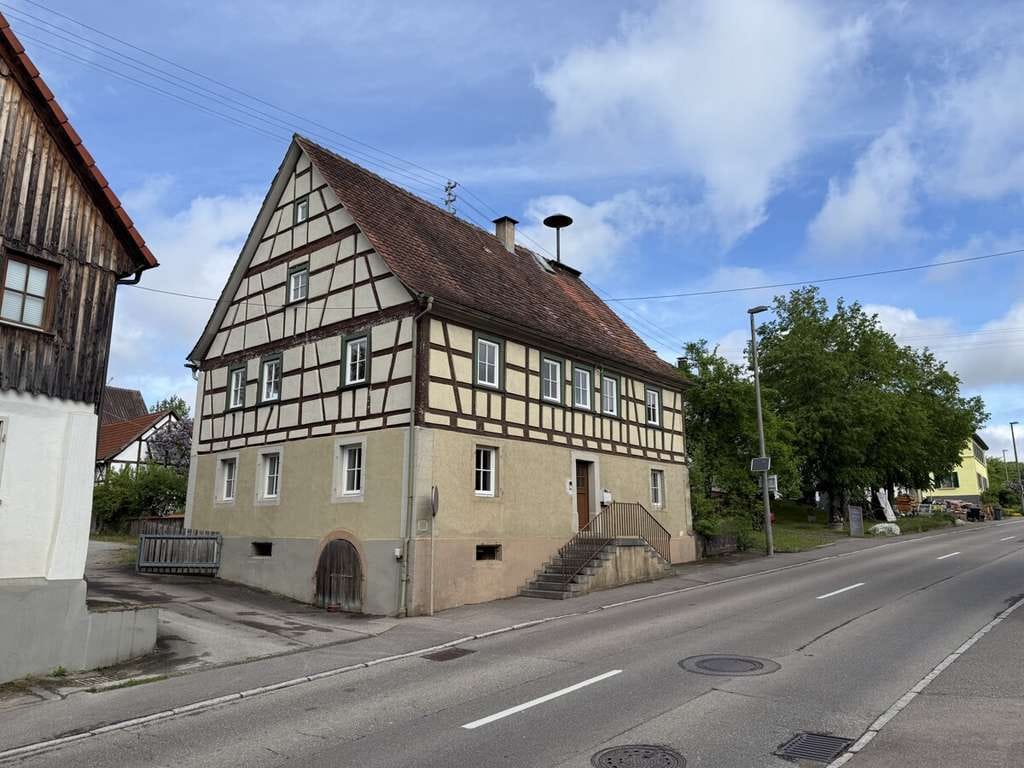 Immobilie in Schrozberg - Charmantes Fachwerkhaus - Erstbezug nach Komplettsanierung - Bild 0