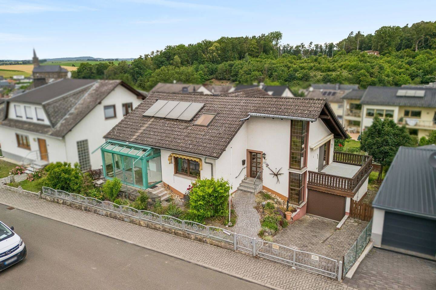 Immobilie in Beselich - Gepflegtes Einfamilienhaus mit Ausbaupotenzial in bevorzugter Wohnlage - Bild 0
