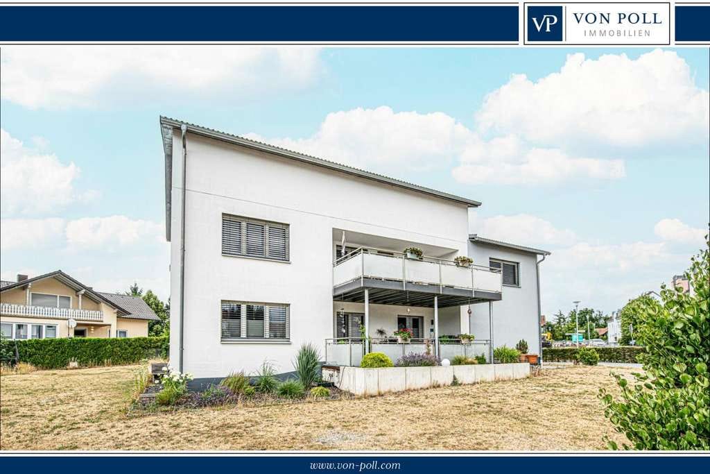 Immobilie in Roding - Modernes Wohnerlebnis – Großzügiges Zweifamilienhaus mit nachhaltiger Energietechnik und sofortiger  - Bild 2