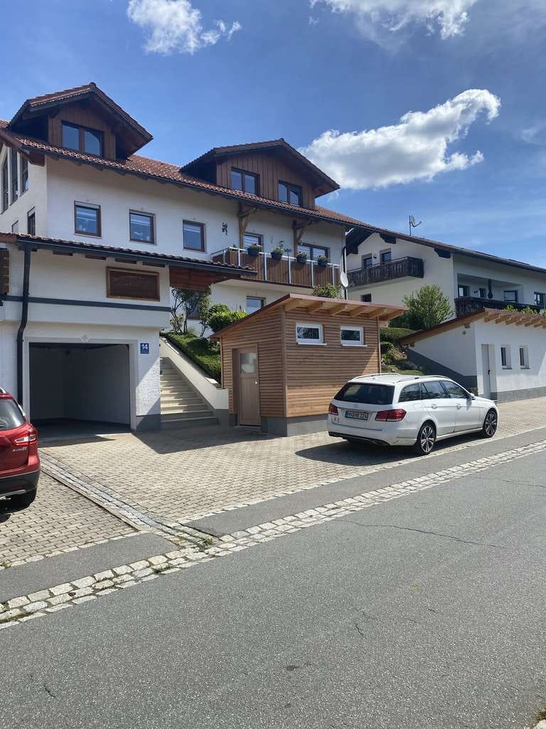Immobilie in Neuschönau - Schönes Mehrfamilienhaus mit viel Platz in Neuschönau - Bild 0