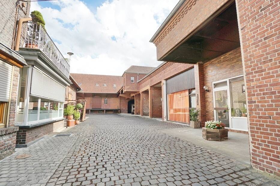 Immobilie in Kerken - Aldekerk: Historisches Reihenendhaus mit Lagerhallen u. Büros - Bild 1